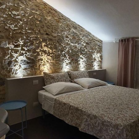 Lo Scarabeo Bed & Breakfast Casale di Pari Eksteriør bilde