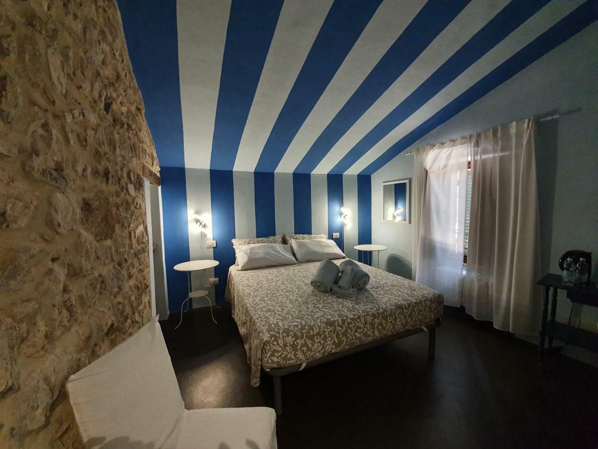 Lo Scarabeo Bed & Breakfast Casale di Pari Rom bilde
